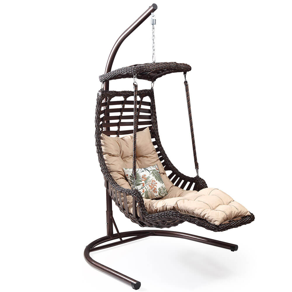 Chaise-balancoire-en-rotin