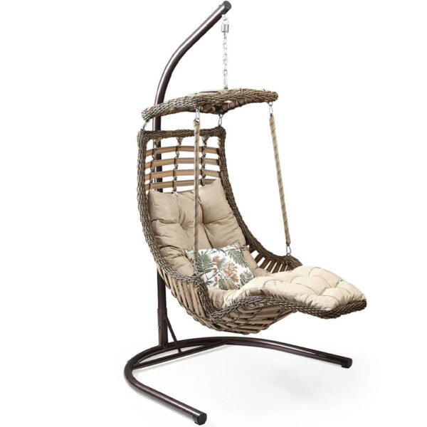 Chaise-balancoire-en-rotin