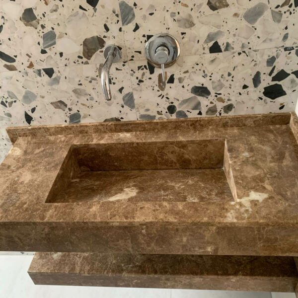 Lavabo-Suspendue-Avec-Etagere-En-Marbre-Emperador