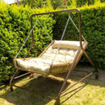 Lit-balancoire-suspendue-en-rotin-capri-lit