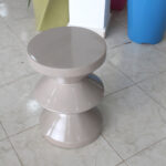 Table-dappoint-en-resine-H47-D30-cm
