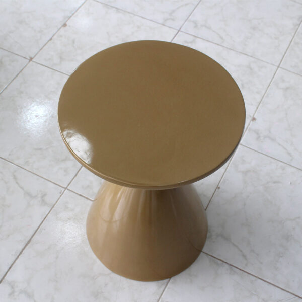 Table-dappoint-en-resine-H50-D40-cm